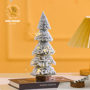 Mini sapin <span class=keywords><strong>de</strong></span> Noël artificiel personnalisé avec neige artificielle, petit sapin <span class=keywords><strong>de</strong></span> Noël <span class=keywords><strong>de</strong></span> table avec base <span class=keywords><strong>en</strong></span> <span class=keywords><strong>bois</strong></span> - Product Image 6