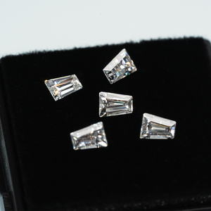 Gioielli a foglia rossa taglio trapezoidale sciolto Moissanite Diamond DEFGH Color - Product Image 3