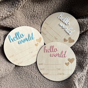 Targa in Legno Moderna Incisa Rotonda per Annuncio Nascita - Carta Milestone per Neonati - Product Image 6