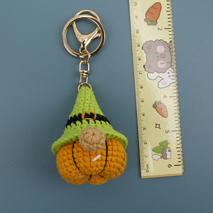 Lindo Llavero de Ganchillo Amigurumi de Calabaza con Sombrero de Bruja de Halloween, Hecho a Mano, Venta al por Mayor, Colgante de Hilo Tejido con Forma de Vegetal para Bolsos, Juguete - Product Image 2