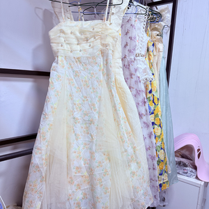 2025 ropa usada señoras algodón Correa vestido hombro Correa mujeres vestido moda Casual Fripe señora usada ropa de <span class=keywords><strong>segunda</strong></span> <span class=keywords><strong>mano</strong></span> balas - Product Image 2