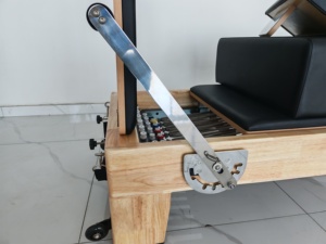 Cama Reformadora de Madera de Roble para Gimnasio y Pilates, Compacta y Multifuncional, con Yoga, al Mejor Precio y en Oferta - Product Image 3