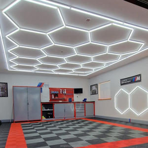 Lumières de travail hexagonales en nid d'abeille <span class=keywords><strong>LED</strong></span> pour feux de détail de voiture automobile pour atelier de soins de Station de beauté de salle d'exposition de voiture - Product Image 3