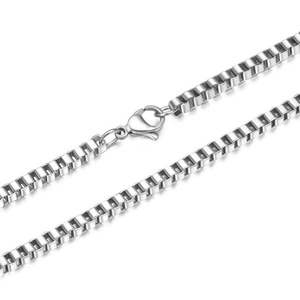 Collier pour homme en acier inoxydable de style vénitien avec chaîne carrée pour occasion d'anniversaire - Product Image 5