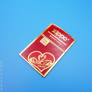 Briquet en alliage de zinc, design personnalisé de dessin animé, finition rouge et or, article cadeau décoratif - Product Image 3