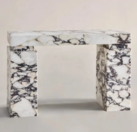 Console contemporaine en marbre Calacatta Viola, design rectangulaire élégant pour intérieurs sophistiqués