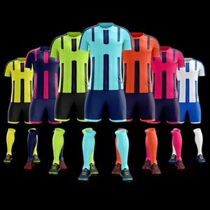 สวมใส่เสื้อฟุตบอลทีมชาติไทยรุ่นใหม่ ปรับแต่งได้ตามต้องการ - Product Image 2