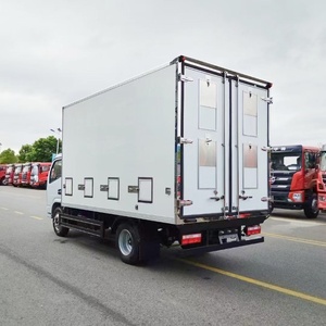 Camion frigorifique DONGFENG 4X2 pour le transport de volailles, de bétail, de poussins, de canetons, de porcelets et de jeunes animaux à température constante - Product Image 5