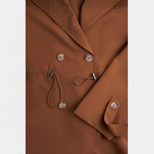 Vêtements pour Femmes en Stock Coupe-Vent pour Femmes Style ODM Uni Manches Longues Trench Coat pour Femmes Fabriqué au Vietnam - Product Image 1