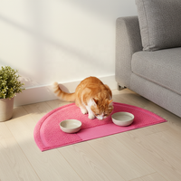 Tapis pour animaux de compagnie en PVC souple, lavable, imperméable, demi-cercle, antidérapant, moderne, pour toutes les saisons