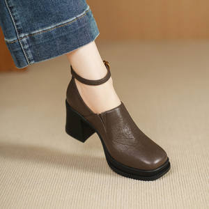 Nouvelles chaussures en cuir pour femmes, légères, de grande taille, à bout rond, avec boucle, talon haut épais, décontractées, tendance - Product Image 6