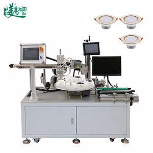 Machine de gravure laser à fibre à positionnement automatique haute précision pour le positionnement rotatif des abat-jour LED et la découpe par bras robotisé - Product Image 2