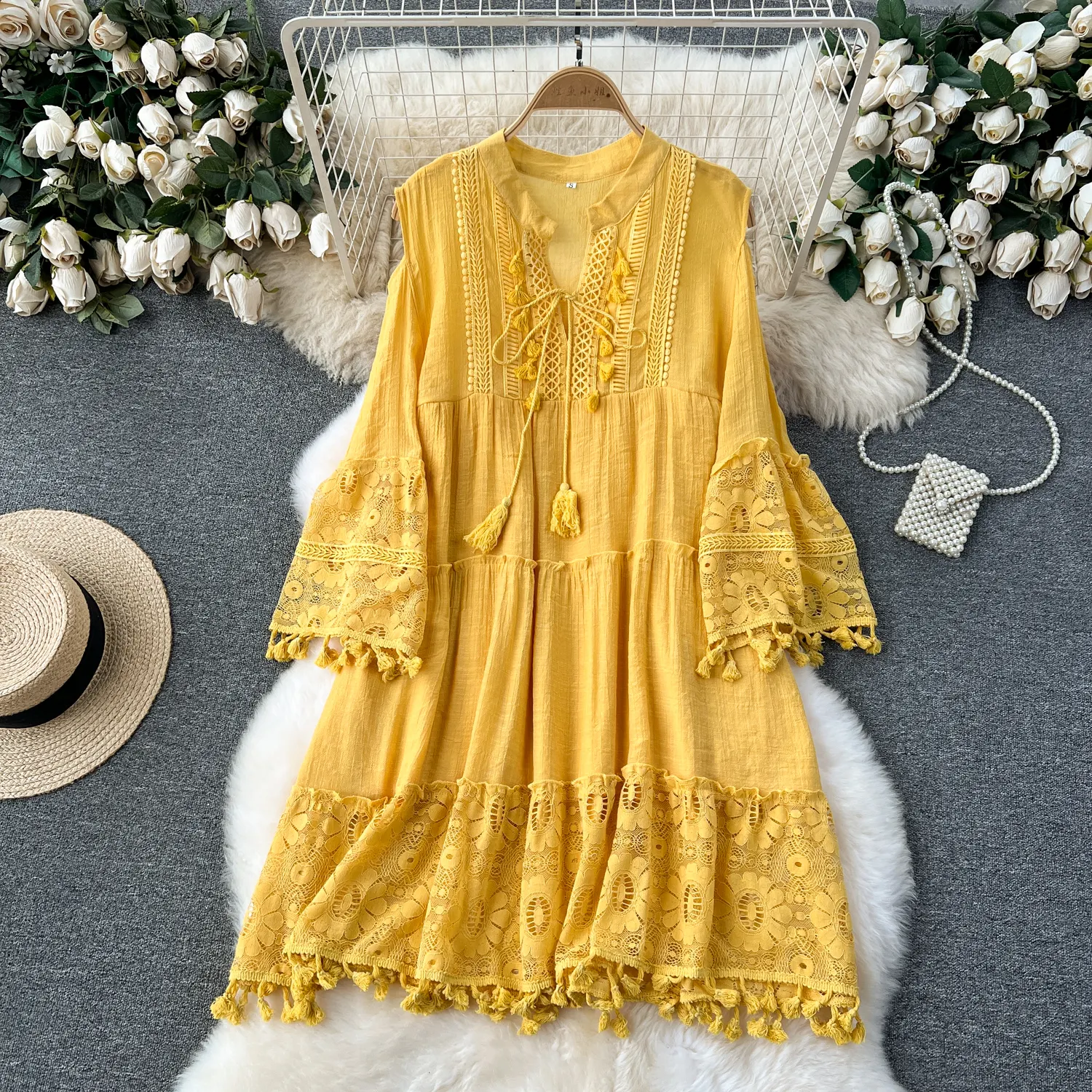 Весеннее корейское приталенное Повседневное платье миди с расклешенным рукавом, ажурное кружевное платье с кисточками, желто-белое платье большого размера