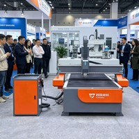 Machine de fraisage CNC innovante de 3 CV refroidie par eau pour une utilisation silencieuse en atelier domestique et des activités de modélisme détaillées pour les amateurs.
