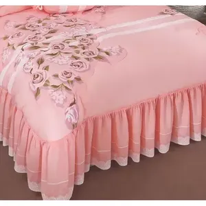 Set Copripiumino King Size Antonietta con 4 Cuscini Decorativi, Ricamo Floreale, Biancheria da Letto in Poliestere per Tutte le Stagioni - Product Image 4