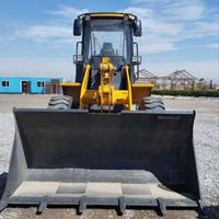 Chargeuse sur pneus haute performance 855T de 5,5 tonnes, puissance diesel de 170 kW, force de rupture de 175 kN et godet de 3,3 m³ pour la construction routière
