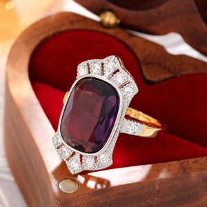 Anello da Cocktail Q352 per Donna con Ametista Naturale Taglio Smeraldo, Design Geometrico, Anelli alla Moda per Fidanzamento - Product Image 4