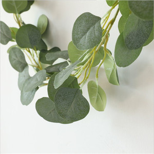 Guirnaldas de Eucalipto Artificial al por Mayor, Plantas Colgantes, Videiras Artificiales para Decoración de Bodas y Hogar - Product Image 4