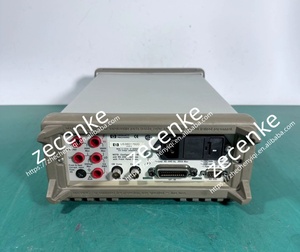 Multímetro digital 34401A con botón ovalado, usado pero en buen estado de funcionamiento. - Product Image 1