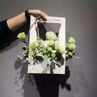 Boîte à fleurs avec impression de logo personnalisé pour les fleuristes, les bouquets de mariage et les emballages cadeaux floraux haut de gamme