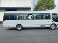 Autocar de Luxe 25 Places LHD 2023 d'Occasion avec Fenêtre Coulissante