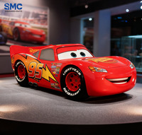 Sculpture de voiture moderne en fibre de verre personnalisée SMC, peinte sur mesure, style Pop Art, grande statue de paysage extérieur, astronaute, pingouin de dessin animé