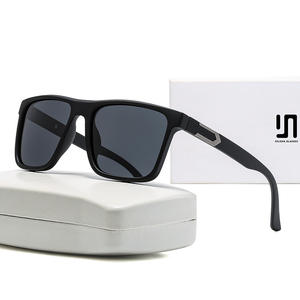 Nuevas Gafas de Sol Polarizadas para Hombre, Protección UV400, Marco de PC Negro, Tipo 3, con Estuche Incluido - Product Image 5