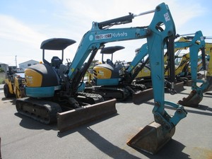 Excavadora Compacta de 3 Toneladas Usada con Pocas Horas de Uso, Origen Japón, con Motor y Bomba - 1 Año de Garantía - Product Image 2