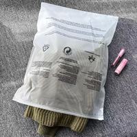 Emballage en poly-sacs mat avec logo personnalisé pour marque de vêtements sac à vêtements givré à fermeture éclair t-shirt en plastique maillot de bain poly sacs à fermeture éclair