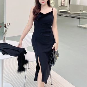 Vestido ajustado Runqi N8510 negro con cuello en V, tirantes finos y abertura para mujer, ropa de noche, tela satinada, color sólido. - Product Image 4