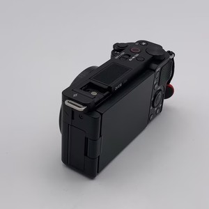 Cámara sin Espejo <span class=keywords><strong>Sony</strong></span> <span class=keywords><strong>ZV</strong></span>-<span class=keywords><strong>E10</strong></span> Usada - Creación de Contenido 4K, Sensor APS-C de 24MP, Procesador BIONZ X, Cuerpo de Aleación de Magnesio, Pantalla Abatible - Product Image 3