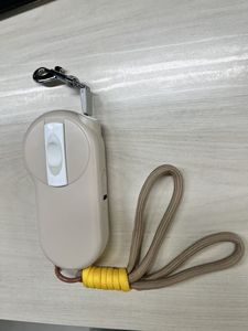 Correa Retráctil para Perro con Calentador de Manos y Cargador de Teléfono Móvil - Product Image 5