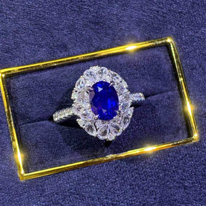 Anillo de Zafiro Azul Real Natural de Madagascar de 2.33 Quilates, Sin Calentar, con Incrustaciones de Oro de 18K y 48 Diamantes, Joyería Fina AIGS - Product Image 4
