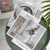 Service d'impression de livres et magazines brochés en couleur, avec reliure piquée à cheval et impression offset personnalisée