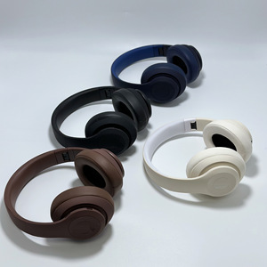 Audífonos Inalámbricos Bluetooth Studio Pro, Over-Ear, con Cancelación de Ruido, Plegables, con Estuche, para Usuarios de Studio Pro - Product Image 3