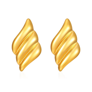 Pendientes de tuerca grandes geométricos de acero inoxidable hipoalergénicos chapados en oro de 18 quilates a la moda en forma de ala para fiestas de niñas - Product Image 4