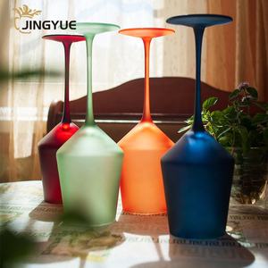 أكواب زجاجية بشعار مخصص لكوب النبيذ المبلد أكواب نبيذ أنيقة ملونة ومسمّرة لكوكتيل العصير المارتيني - Product Image 4