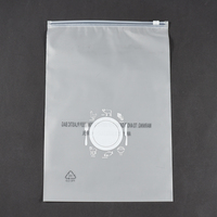 Sacs d'emballage personnalisés imprimés translucides givrés en PVC/PE pour vêtements, sacs à fermeture éclair coulissante en plastique pour t-shirts et vêtements