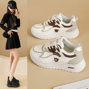 FQ109 Nouvelles baskets pour femmes printemps style coréen polyvalentes à semelle épaisse rehaussantes chaussures de sport décontractées blanches - Product Image 1