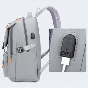 Mochila para Portátil USB Impermeable de Gran Capacidad, Personalizable con Logotipo, Informal, Deportiva, de Viaje, para Negocios, Fabricada en Oxford Mate - Product Image 3