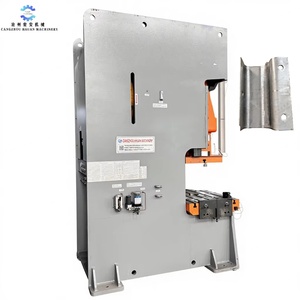 Machine de formage à froid pour la fabrication de matériaux de construction de garde-corps routiers - Product Image 1