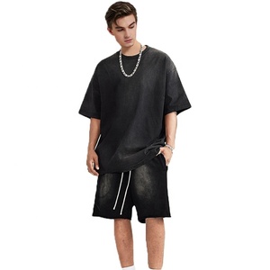 Conjunto de Camiseta y Pantalones Cortos Negros Vintage <span class=keywords><strong>para</strong></span> <span class=keywords><strong>Hombre</strong></span>, Estilo Streetwear Oversize <span class=keywords><strong>con</strong></span> Acabado Desgastado - Product Image 1