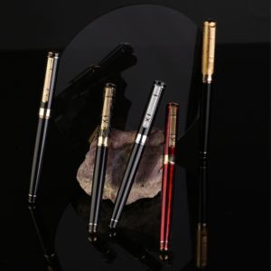 Set Regalo di Penne Stilografiche Premium con Custodia in Pelle, Scrittura Fluida, <span class=keywords><strong>Penna</strong></span> di Lusso e Ricariche d'Inchiostro per Professionisti e Laureati - Product Image 5