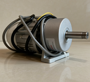 มอเตอร์เซอร์โวแบบไร้แปรงถ่าน สามเฟส AC 110V/220V 1kW 3000 รอบต่อนาที ประสิทธิภาพ IE4 ป้องกันน้ำหยด สำหรับจักรเย็บผ้าอุตสาหกรรม - Product Image 3