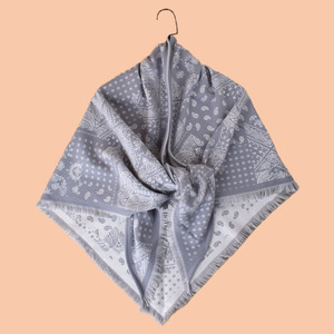 Bufanda Triangular Clásica con Borlas y Diseño Paisley, Chal de Moda Cálido de Imitación de Cachemira para Otoño e Invierno - Product Image 3