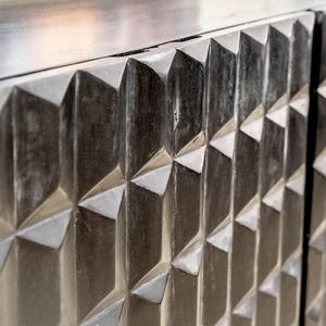 Aparador de Almacenamiento de 4 Puertas con Base de Acero Inoxidable y Madera Tallada de Estilo Europeo Moderno - Product Image 3