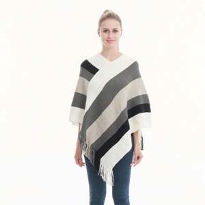 Chales y Capas de Poliéster con Flecos y Bloques de Color para Mujer, Tallas Grandes, Moda Nueva, Venta al Por Mayor, para Actividades al Aire Libre en Otoño - Product Image 3