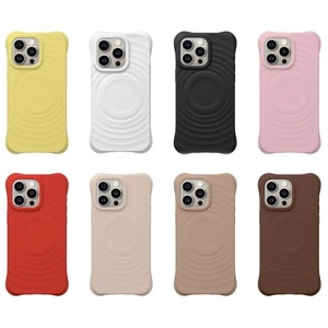 Funda Magnética con Succión Líquida en las Cuatro Esquinas para iPhone 12, 14, 13, Funda de Silicona para iPhone 15 Pro Max, Funda Suave Antigolpes - Product Image 1
