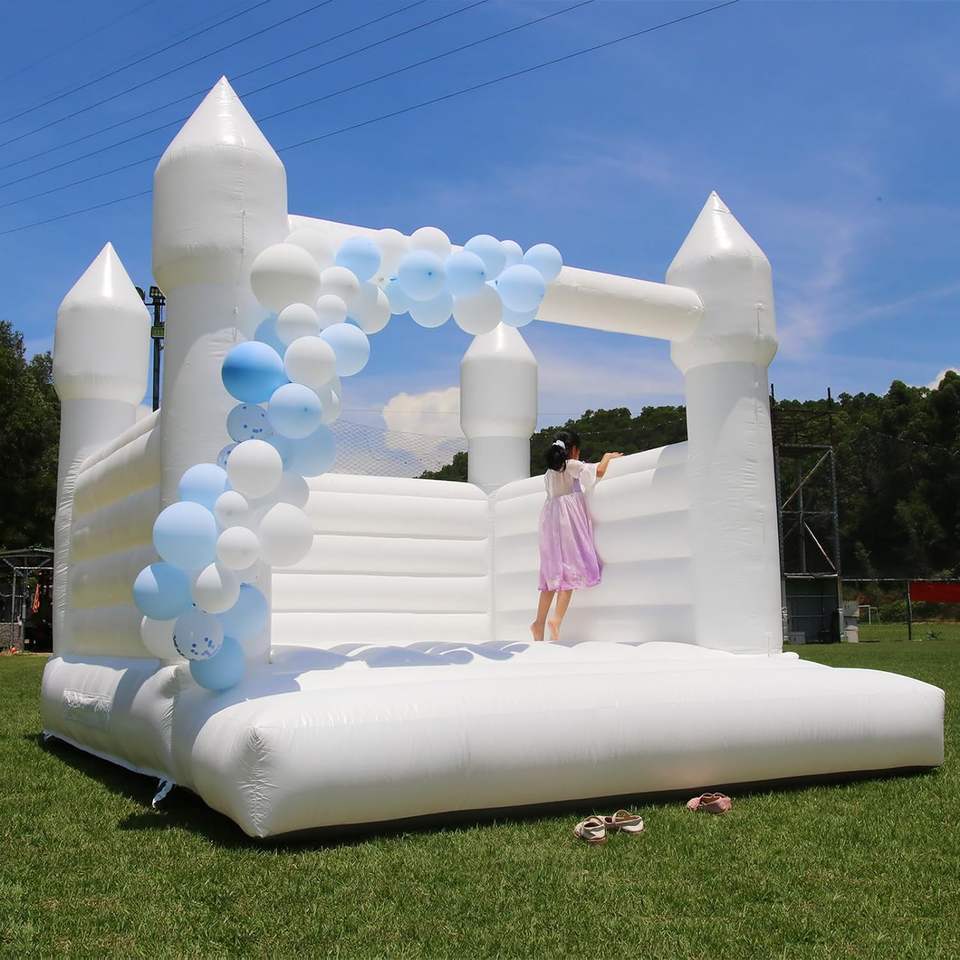 White Sport Themed 4x3m Inflatable Castle for Commercial Bounce House ...