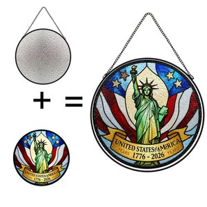 Colgante de Vitral con Diseño de la Estatua de la Libertad, 250 Años de América 1776-2026 - Product Image 1